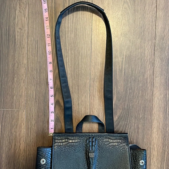 Coolcy | Alligator Embossed Leather Backpack Bag - Picture 3 of 8